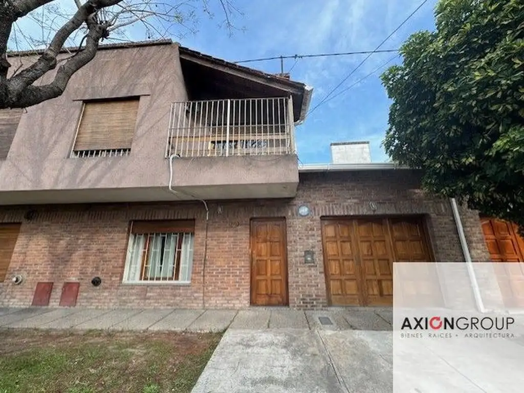 Dúplex en venta de 2 dormitorios c/ cochera en La Plata