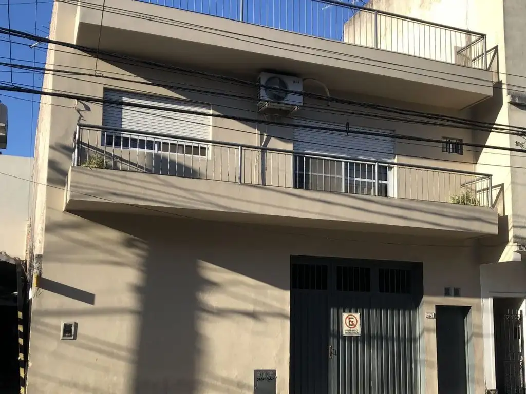 Casa - Venta - Argentina, TRES DE FEBRERO - LA PLATA AV. - (3F) 3947