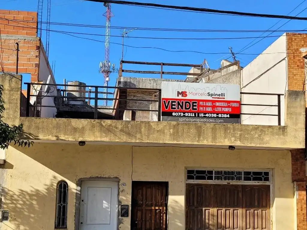 CASA  EN  DEVOTO (IDEAL 2 FAMILIAS INDEPENDIENTES)