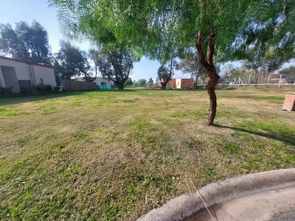 Terreno en  venta en Barrio cerrado Santa Emilia