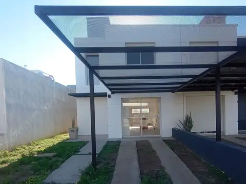 VENTA DUPLEX 2 DORM MANANTIALES CON RENTA