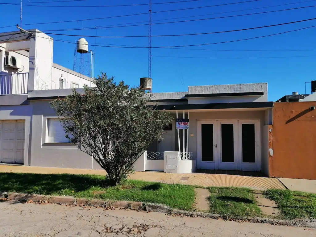 VENTA - HERMOSA CASA EN EMPALME VILLA CONSTITUCIÓN