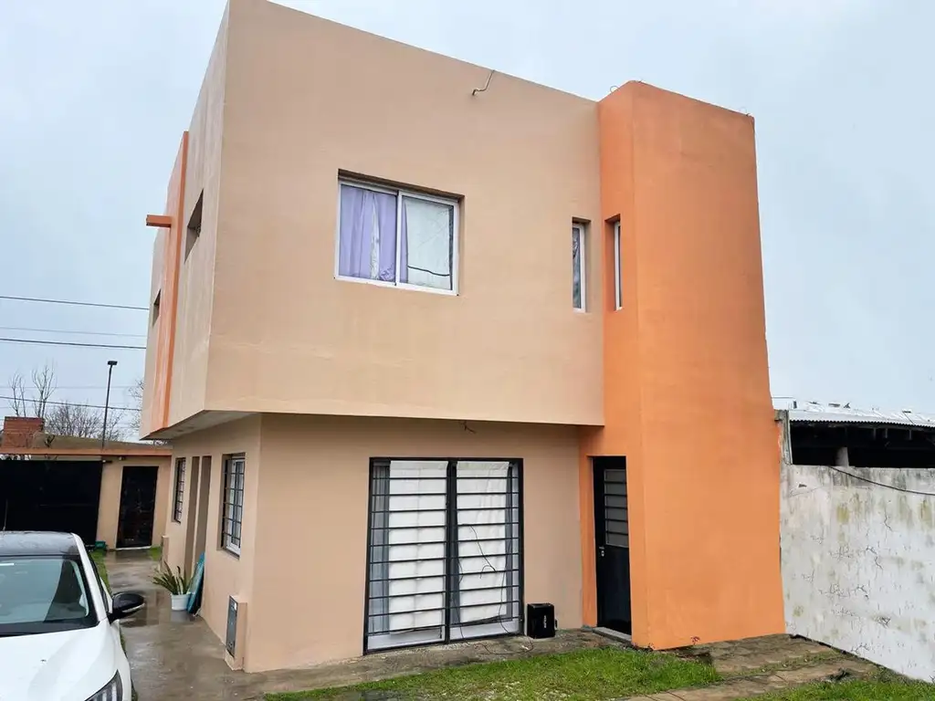 Departamento Duplex Calle 3 entre 495 y 496