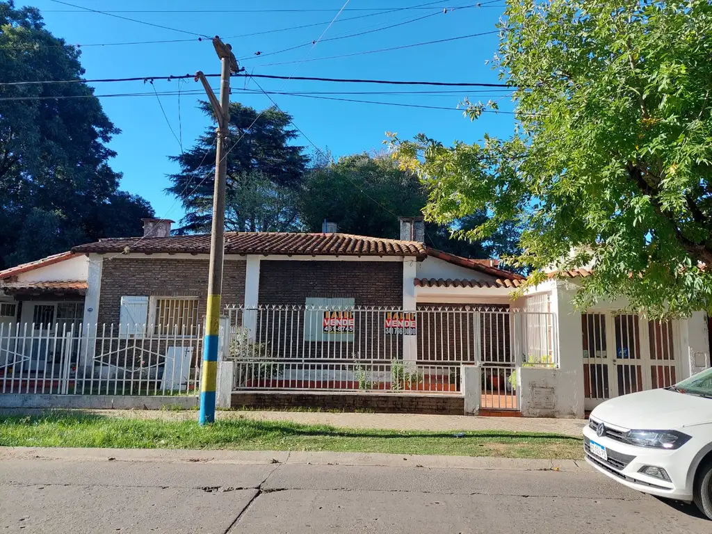 VENTA 2 CASAS 2 DORMITORIOS MOSCONI 3422