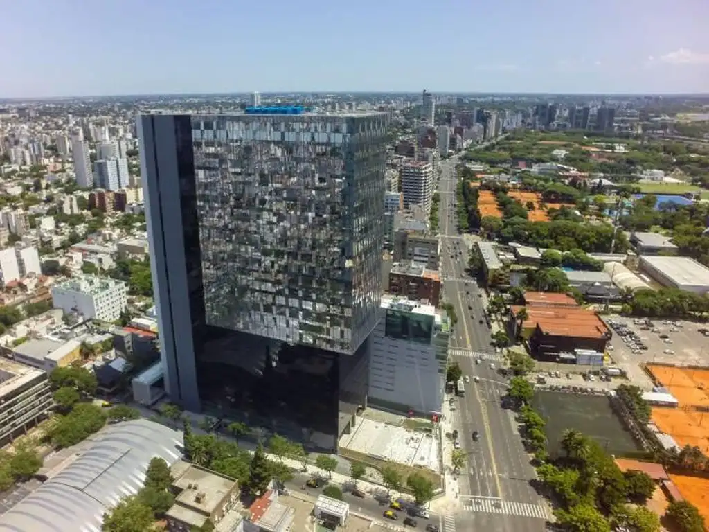 Oficina en Centro Empresarial Libertador