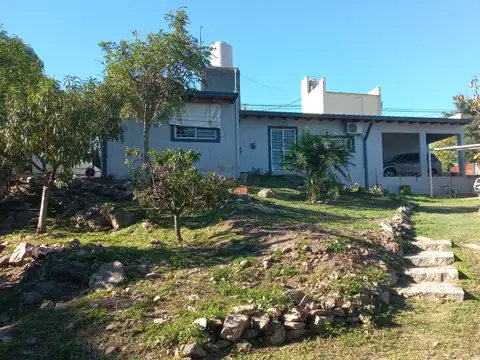 Casa a la venta en Santa Cruz de Lago. (C324)