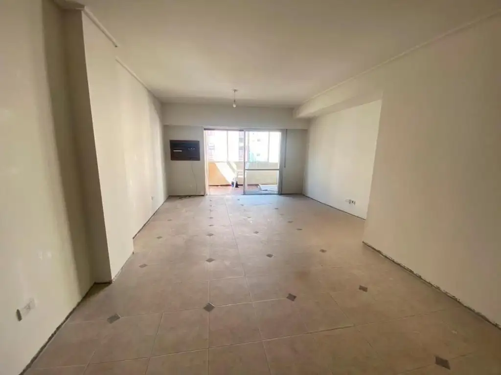 ALQUILER Departamento 3 dormitorio con Balcón y Cochera