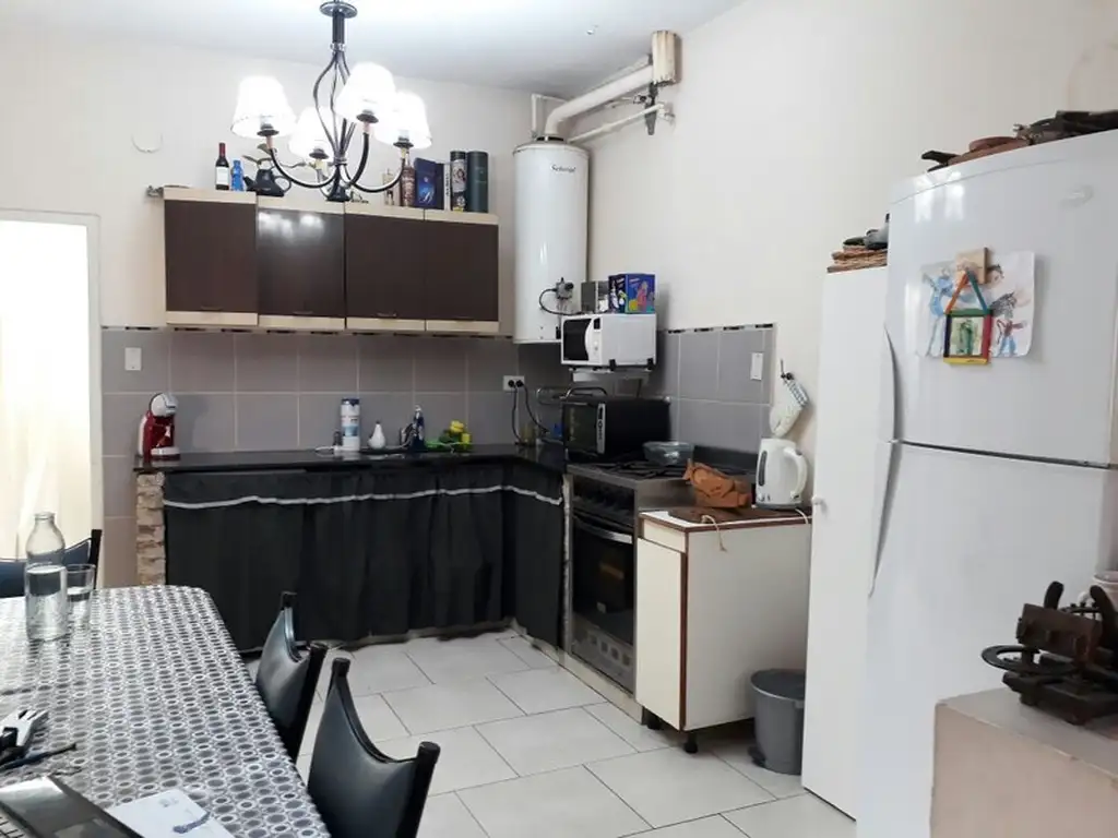 OPORTUNIDAD - CASA PH AL FONDO - QUILMES SUR