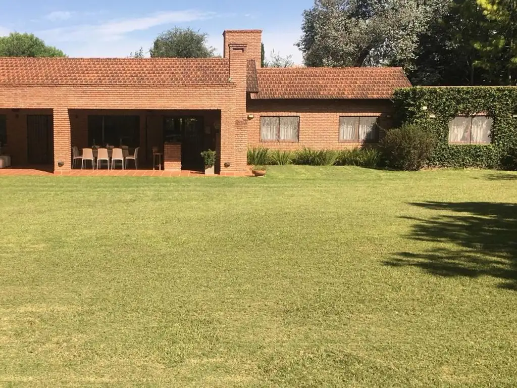 Espectacular Casa en Venta - Villa Allende