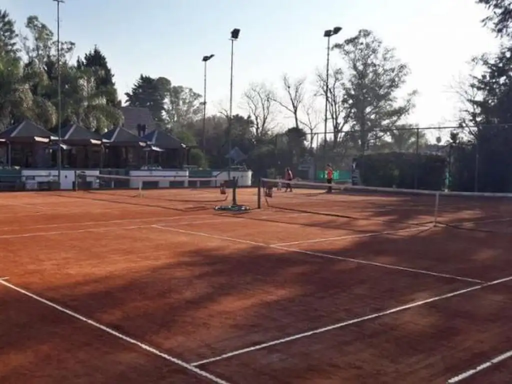 FRACCIÓN  6300 M2 PARQUE LELOIR - CANCHAS TENNIS