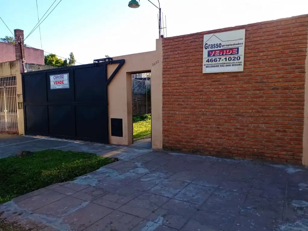 VENTA - CASA 3 AMBIENTES - LOTE 300 MTS - BUENA UBICACION DE JOSE C PAZ