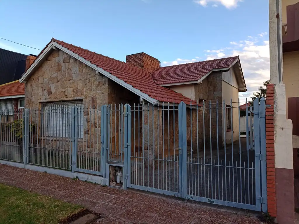 Alquiler temporario chalet a cuatro cuadras del mar NO AUTORIZA GRUPO DE JOVENES