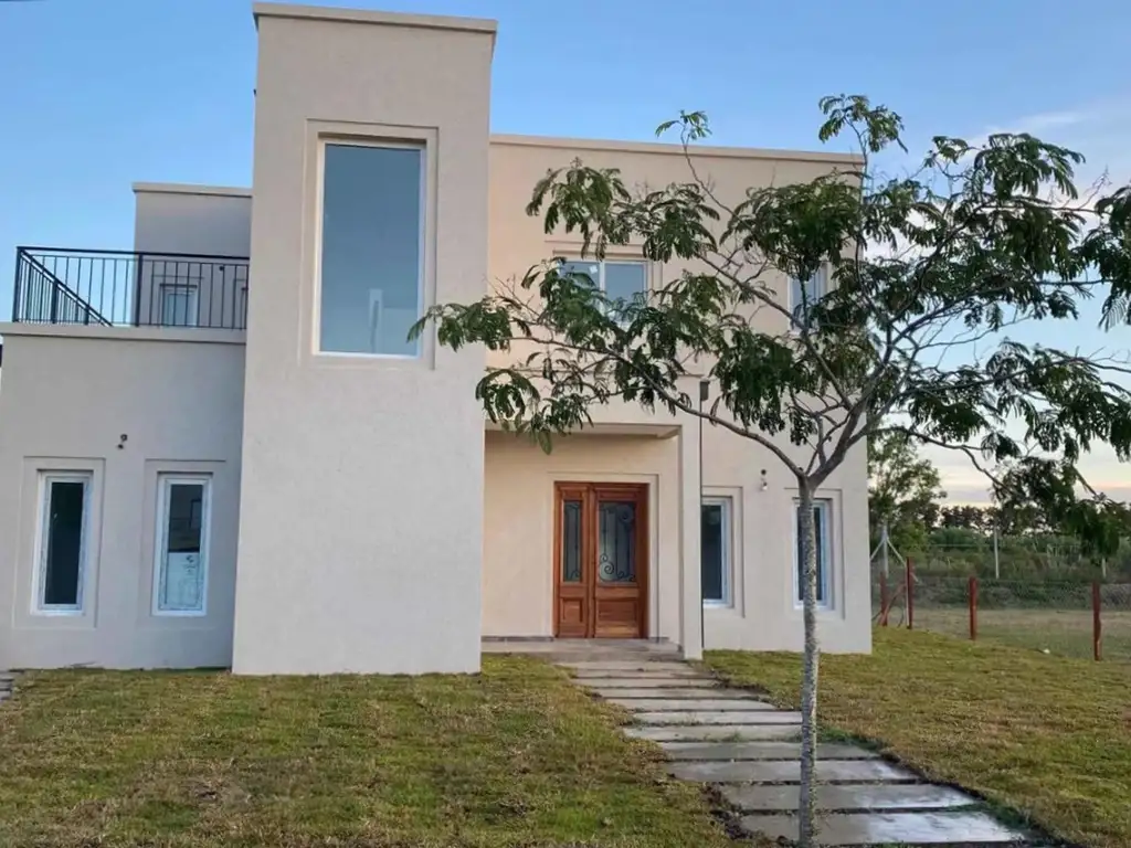 OPORTUNIDAD  CASA A ESTRENAR EN ACACIAS -PUERTOS DEL LAGO