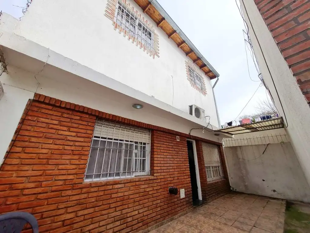 VENTA, PH 3 AMB CON 2 PATIOS, CASEROS