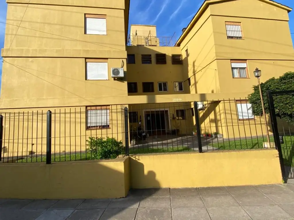 VENTA DE DEPARTAMENTO EN SAN MIGUEL, 4 AMBIENTES EN PLANTA BAJA, OPORTUNIDAD!