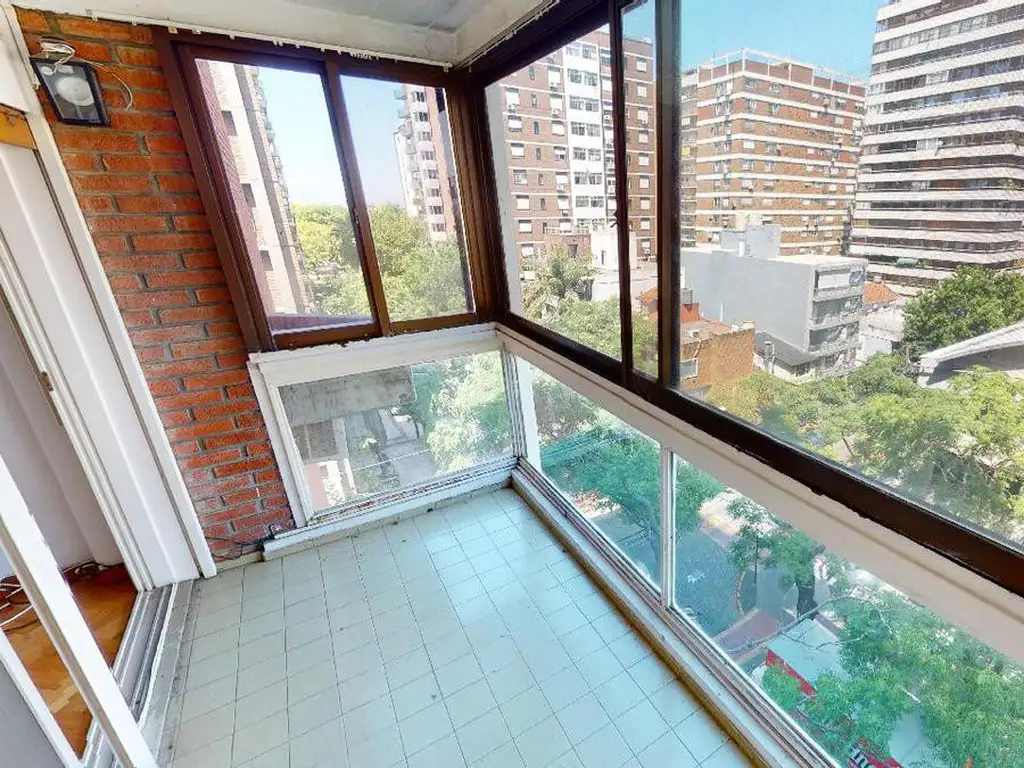 Venta departamento 4 amb con dependencia de servicio, en Martínez. 2 cocheras, baulera y pileta