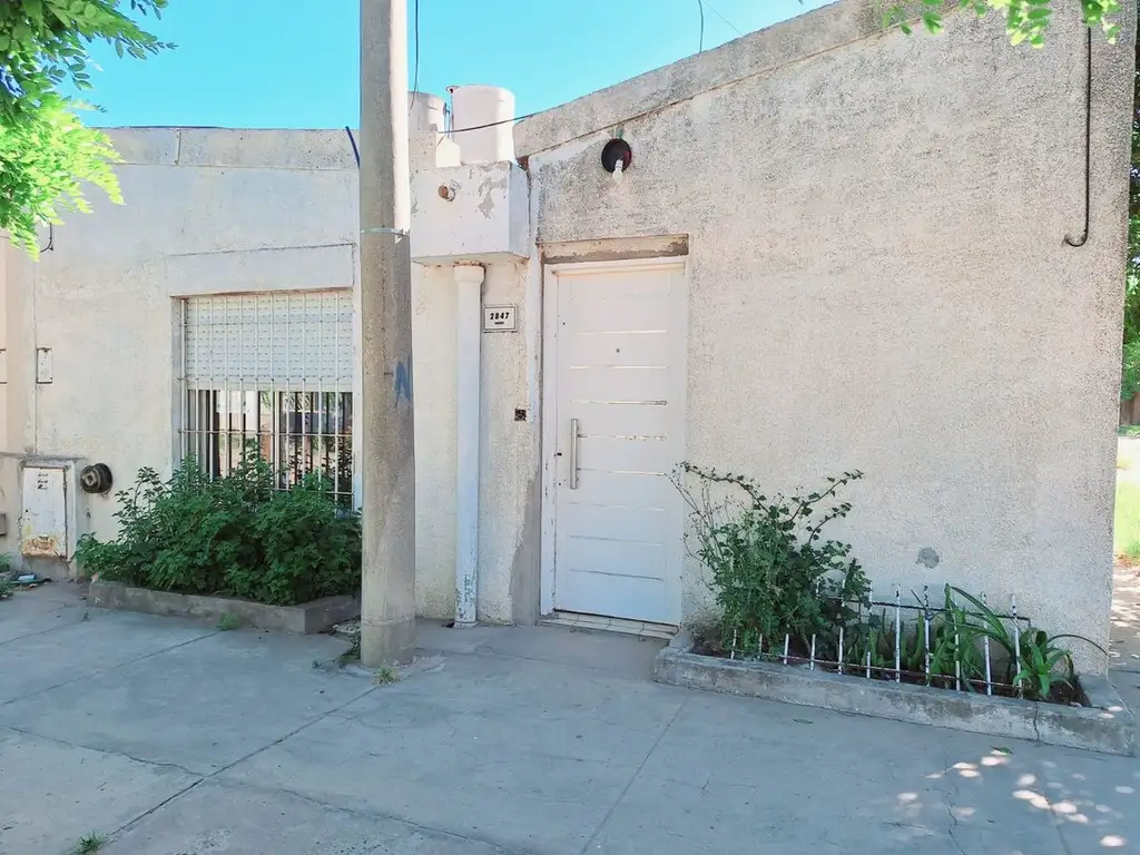 VENTA CASA DE BARRIO DE TRES DORMITORIOS STANDAR