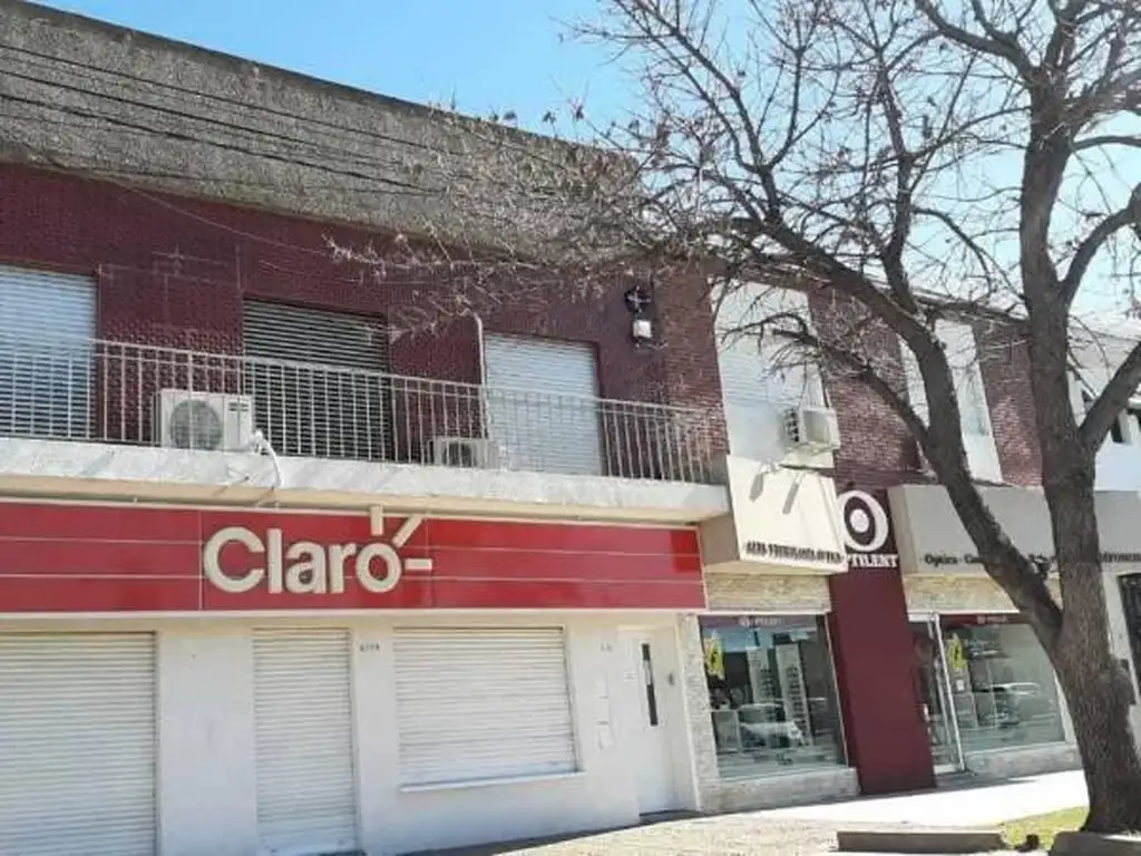 SE VENDE LOCAL CON VIVIENDA EN IMPORTANTE ZONA COMERCIAL DE SANTA FE