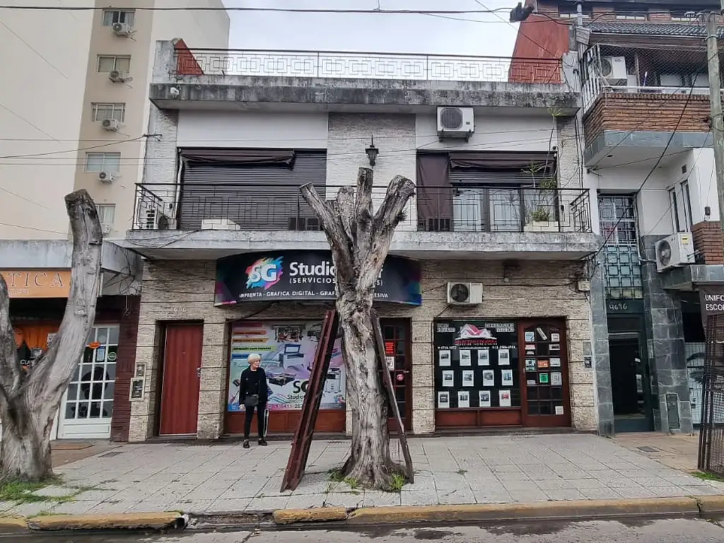 VENTA DE HERMOSO DEPTO TIPO CASA DE 4 AMBIENTES EN CASEROS; MEDIA CUADRA AV SAN MARTIN - FICHA 10125