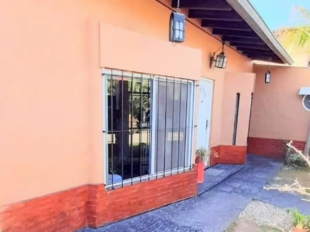 CASA EN VENTA EN VICENTE LOPEZ