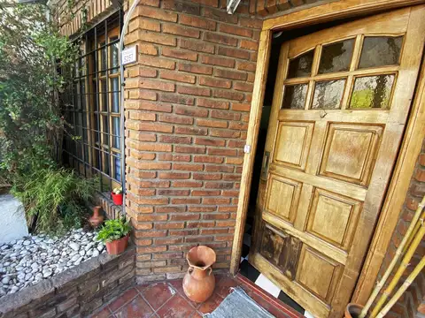 VENTA PH DE 2 AMBIENTES, CON RENTA,  CON PATIO, PARRILLA  Y TERRAZA INDIVIDUAL. APTO CREDITO. SIN EX