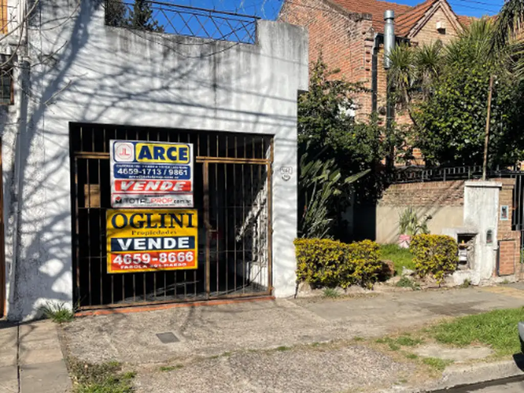 NUEVO VALOR  CASA LOTE DE 7,80 X 39,80 HAEDO NORTE  IDEAL PARA ACTUALIZAR . O CONSTRUIR NUEVO