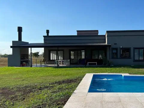 Casa En Venta, En El Campo Cardales