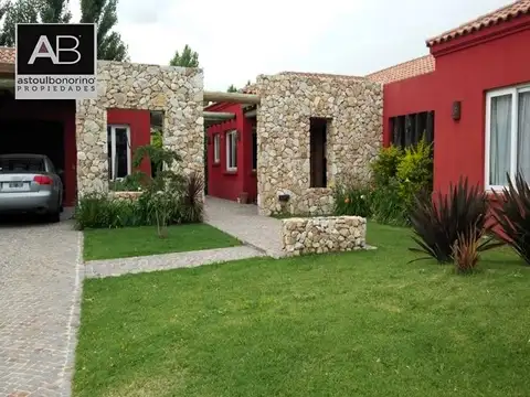 Casa en Venta en Bº Bs As Village