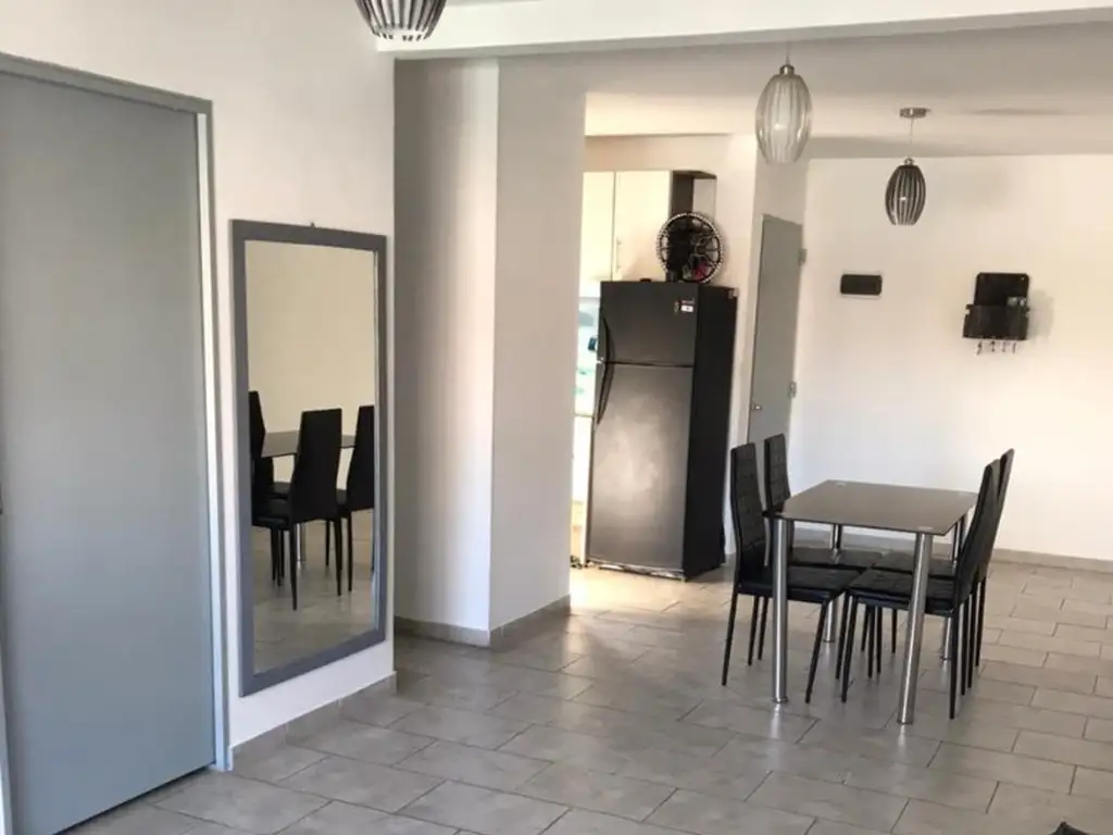 VENTA DEPARTAMENTO 2 AMBIENTES 1 PISO SOBRE AVENIDA TRIUNVIRATO