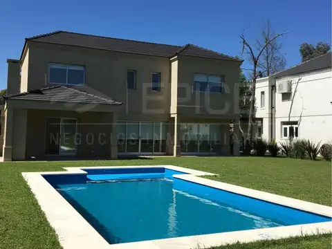 Casa en alquiler - St Thomas Este con piscina