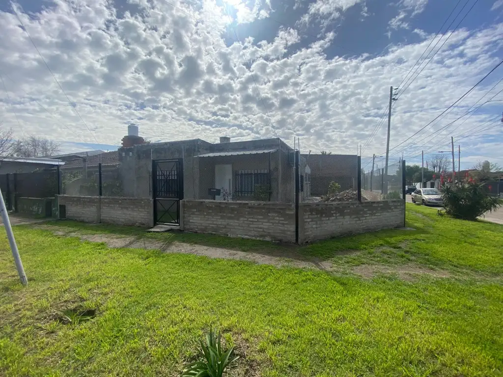 Venta de casa en LUIS GUILLON