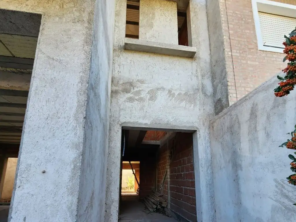 VENTA DUPLEX A TERMINAR - CIPOLLETTI