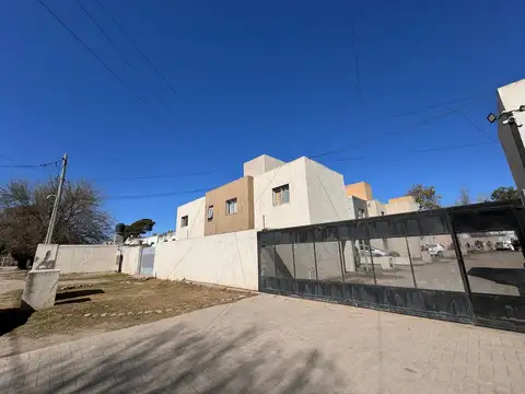 APTO BANCOR DUPLEX 3 DORM EN HOUSING ZONA NORTE