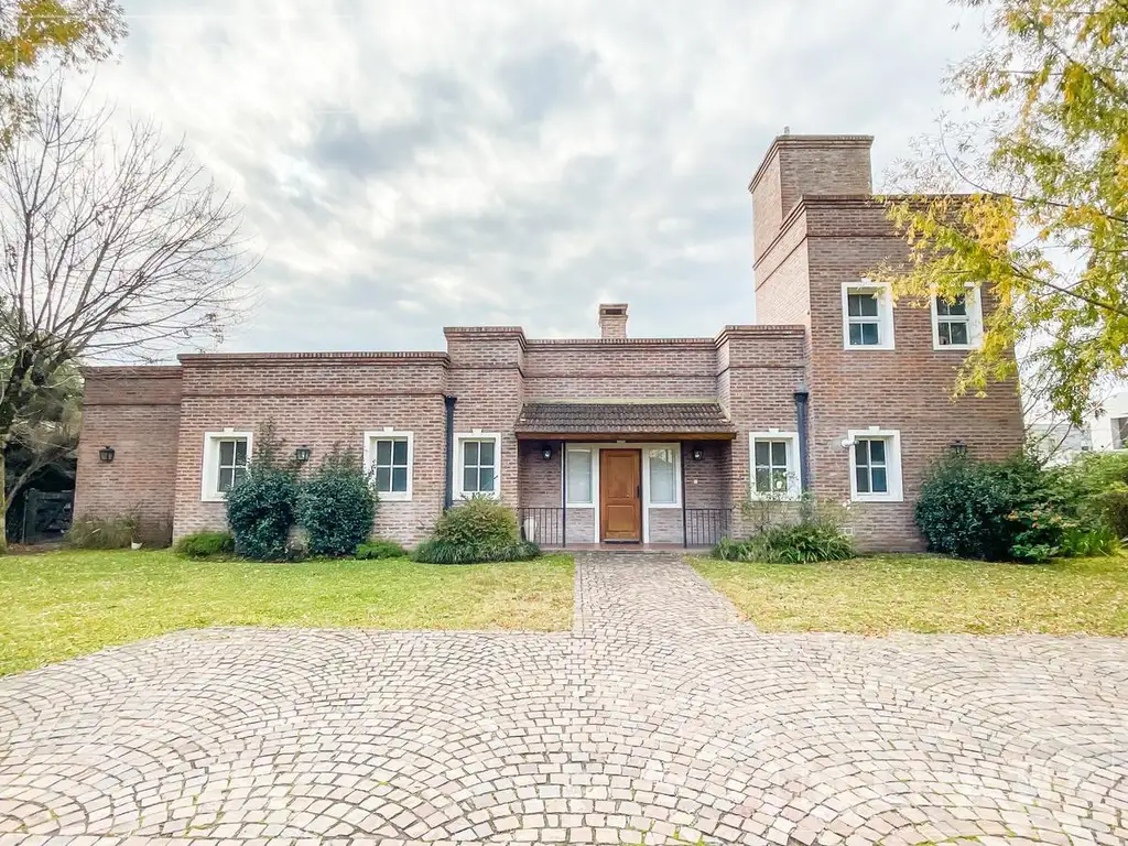 Casa en venta  en La Pradera