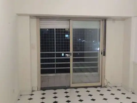 ALQUILER Temporal MUY LINDO DEPARTAMENTO DE  3 AMBIENTES AL CONTRAFRENTE CON BALCON