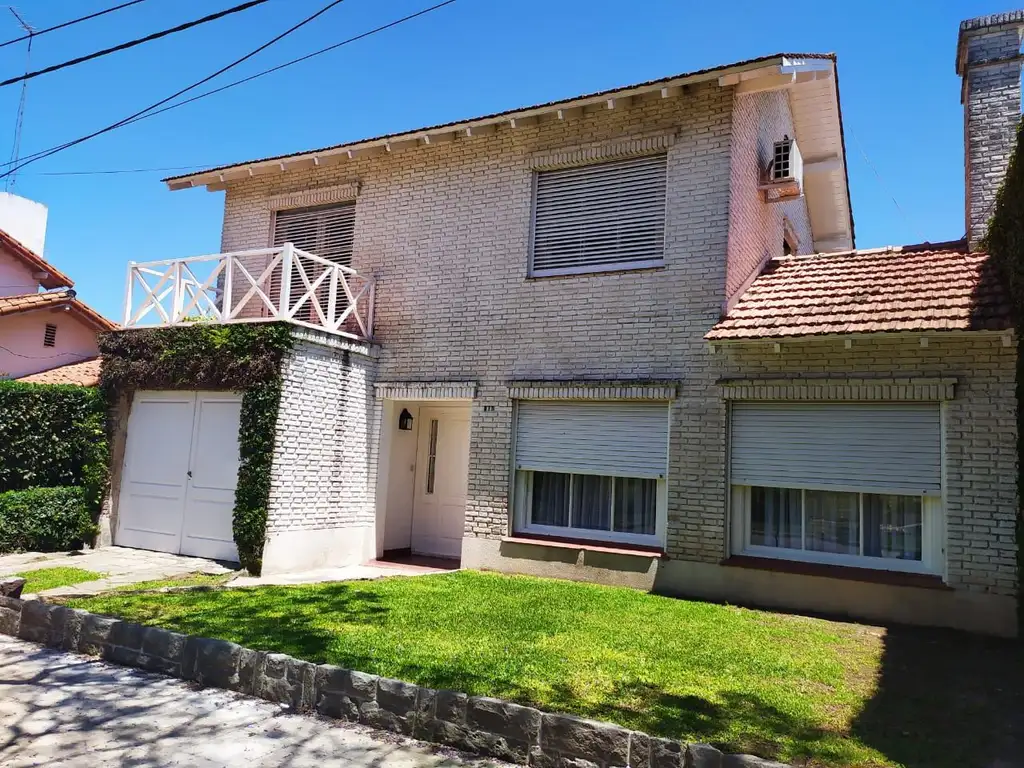 Casa - Venta - Argentina, Lobos - Avenida Alem 300