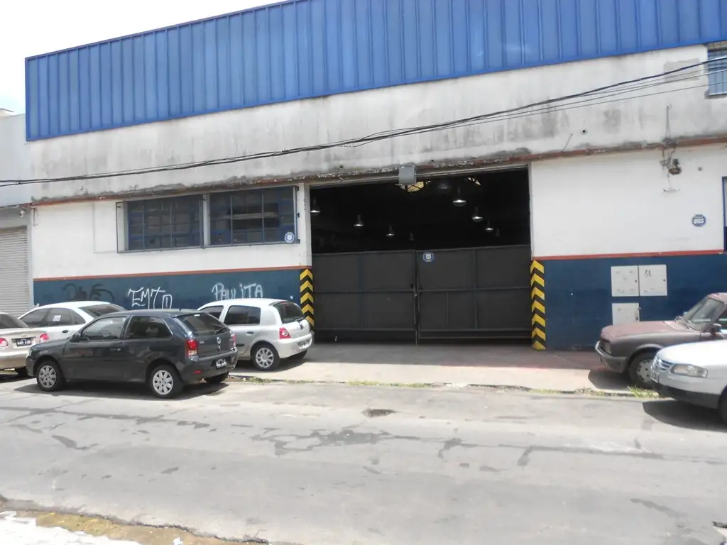 Excelente Planta industril en una sola planta -