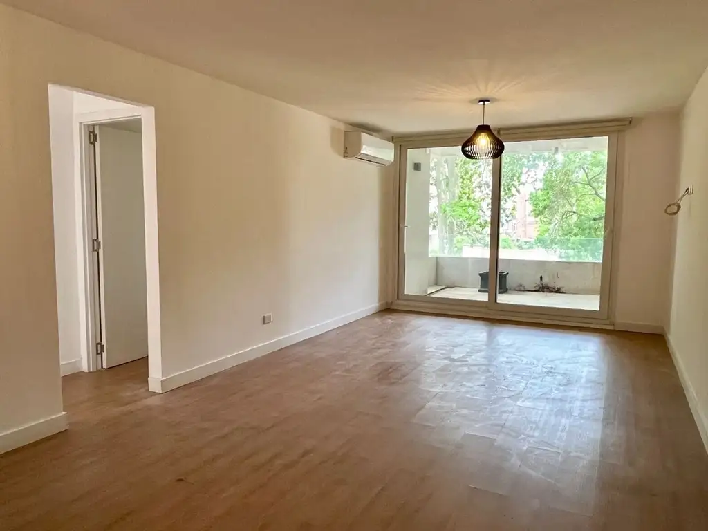 Apartamento 2 dorm Alquiler Malvín Cochera