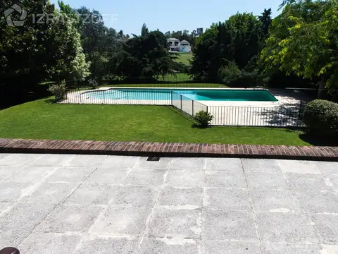 Casa en Venta - 4 dormitorios - Consultar precio