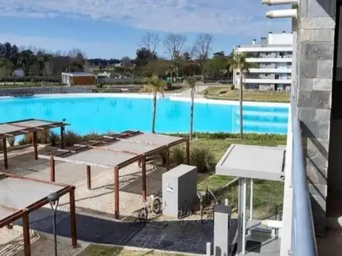 Departamento 2 ambientes en venta en Lagoon Pilar