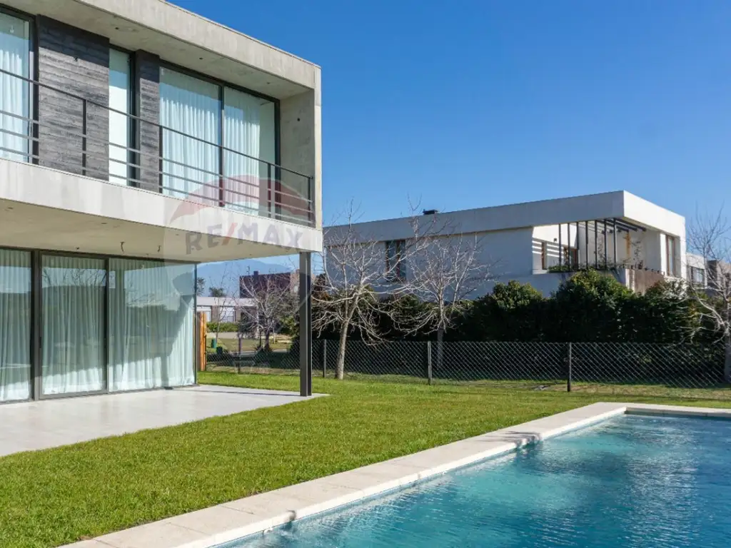 Casa Venta Hormigon visto Castaños - 7 amb piscina