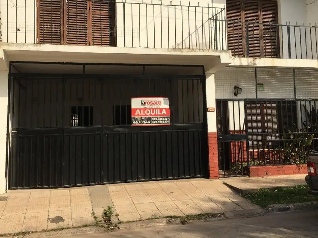 VENDE CASA Bº 250 Vivs.