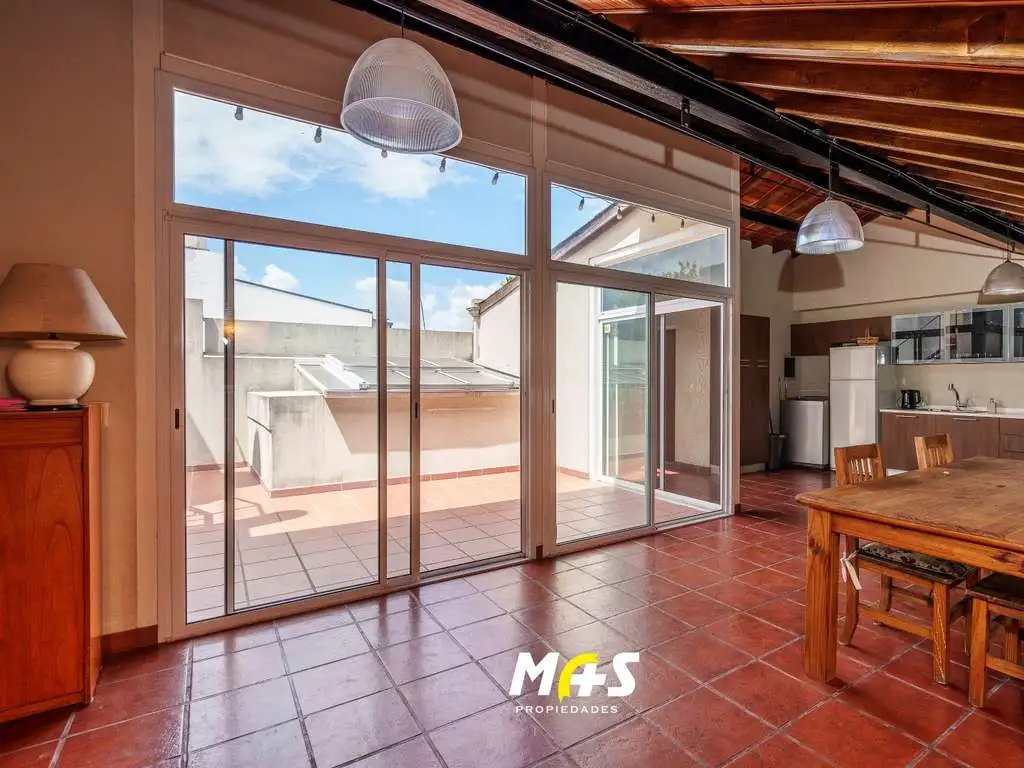 Casa en venta en Villa del Parque -  Excelente ubicación y estado. 5 amb. Ideal exigentes