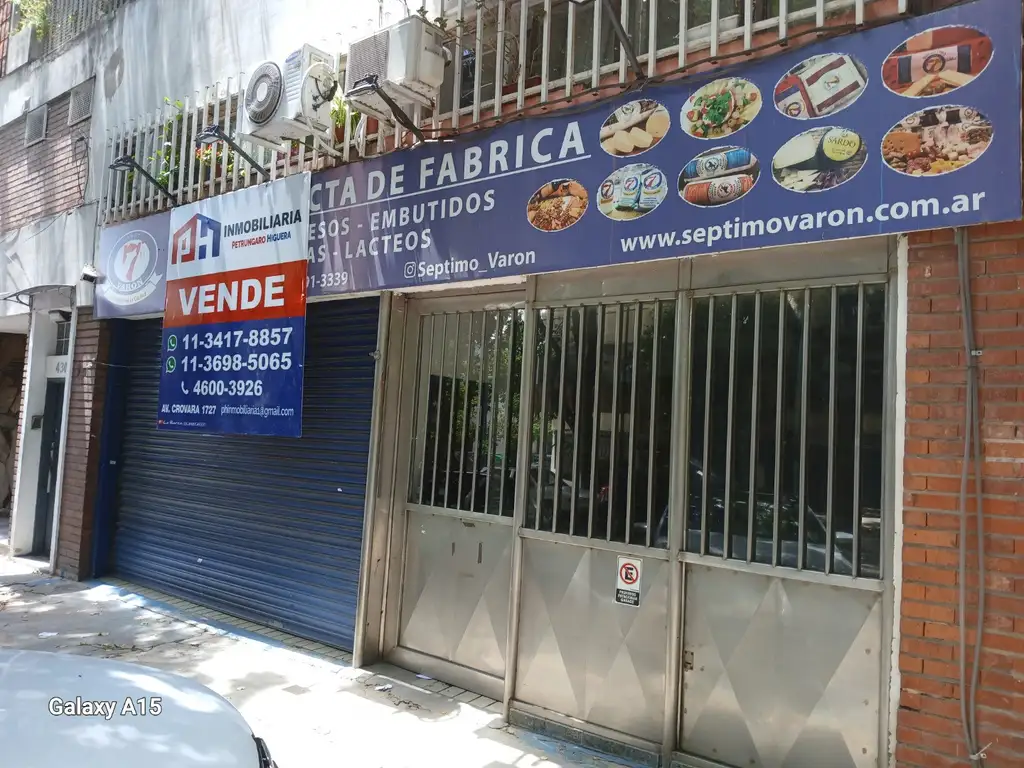 Venta local de 238 m² cub c/amplio sótano de 168 m² / Monte Castro