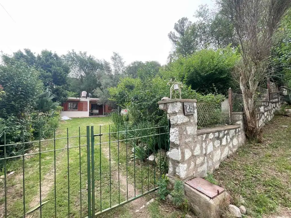 Remax vende casa 3 dormitorios Huerta Grande