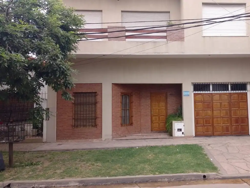 MUÑIZ - 3 DORM - CASA VENTA -GALERIA PARRILLA  -JARDIN