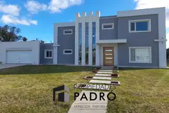 OPORTUNIDAD BARRIO CERRADO.  Casa venta.  3 dormitorios. Pileta. San Roque, Comarcas de Lujan