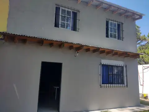 CASA + DOS DEPTOS. EN SAN BERNARDO.  APTO CREDITO