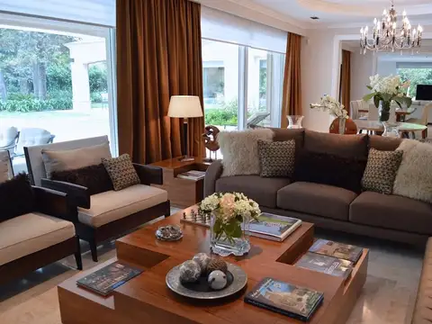 Casa en Venta con cochera