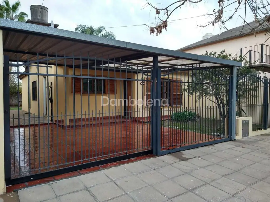 Casa  en Venta ubicado en Paso del Rey, Moreno